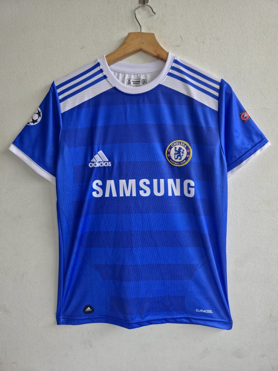 Chelsea  2011-12 home (DROGBA) - View 1
